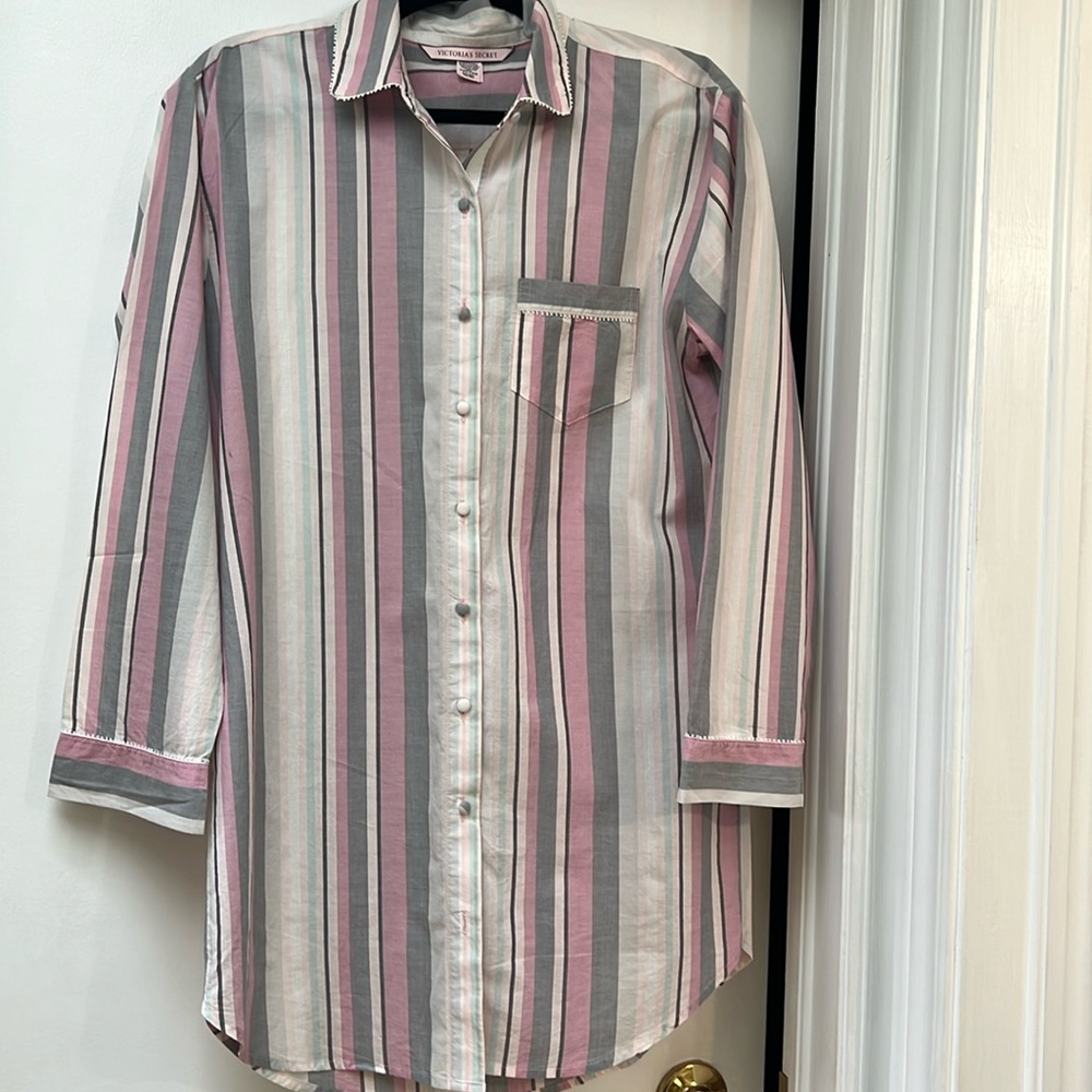Victoria’s Secret long shirt sleepwear, 100% cotton, size Small